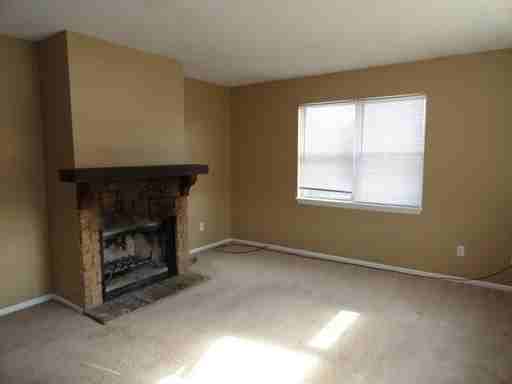 10004 NW Player Dr #D - Photo 2 of 14