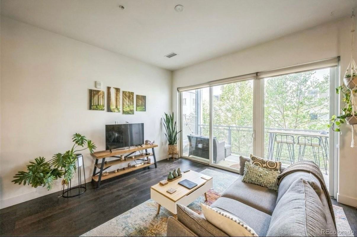 2525 Arapahoe St #213 - Photo 5 of 19