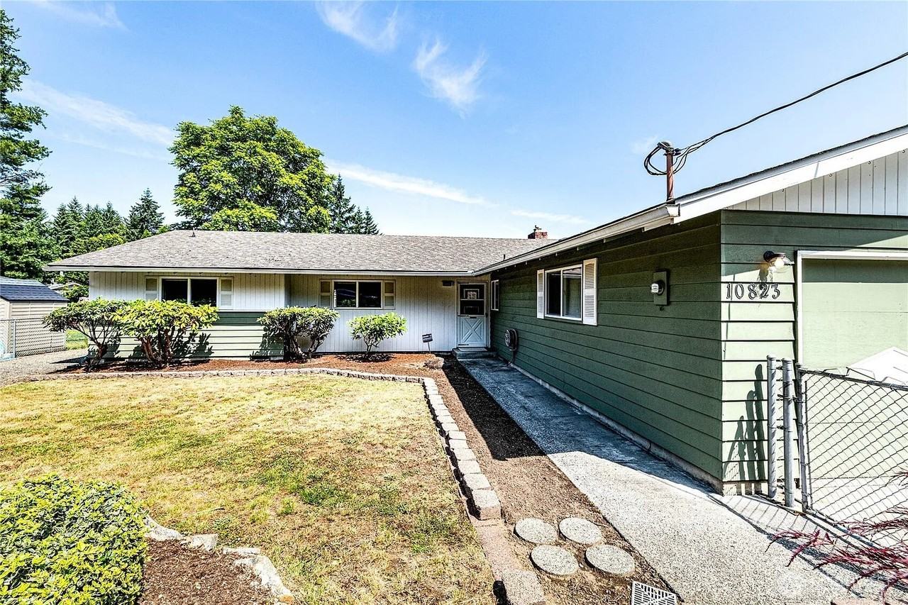 10823 35th Ave Se - Photo 5 of 5