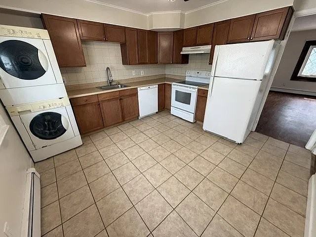 178 Wardwell St #178 - Photo 5 of 18