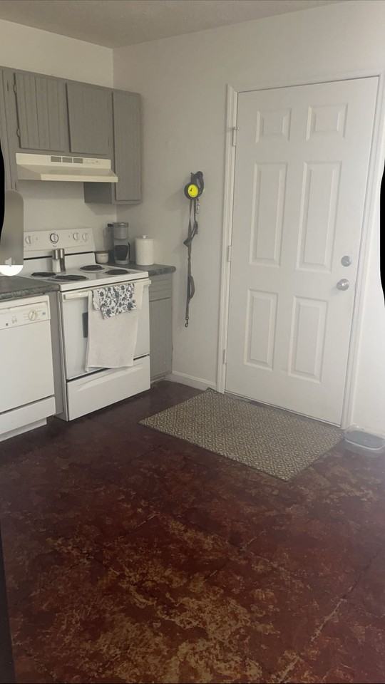 280 Pearl St #A - Photo 7 of 12