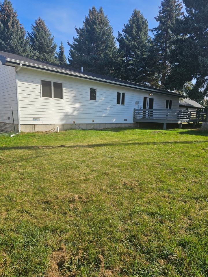 505 Bayview Dr - Photo 4 of 24