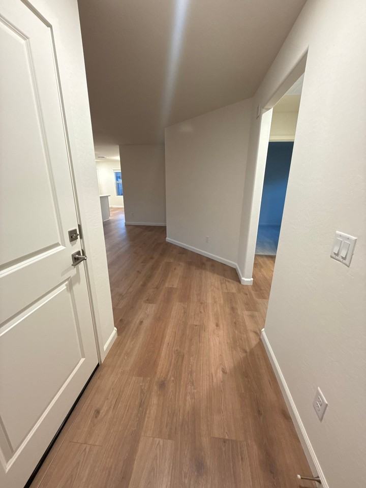 1275 Helsing Rd - Photo 4 of 20