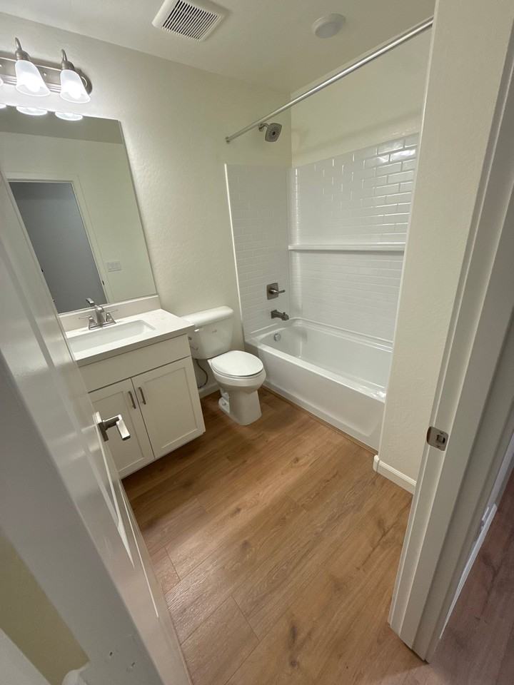 1275 Helsing Rd - Photo 7 of 20