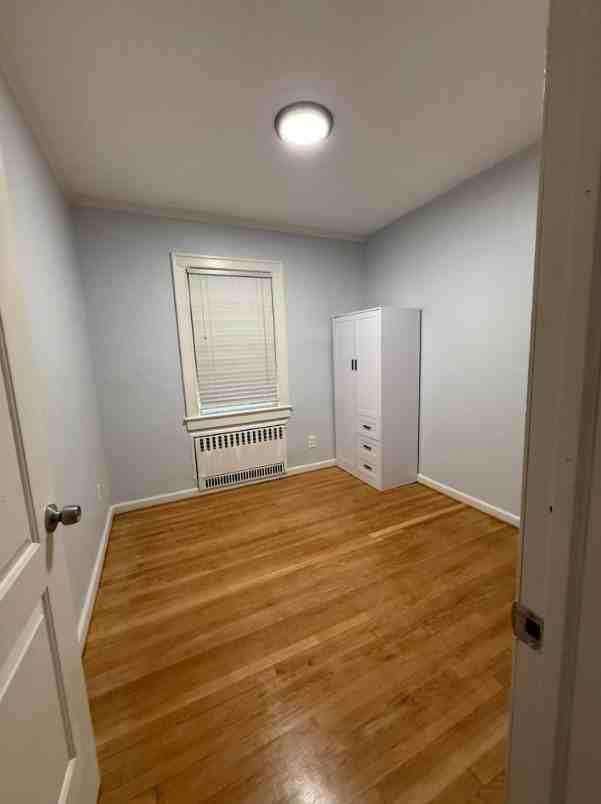 290 Roberts Ave - Photo 7 of 10