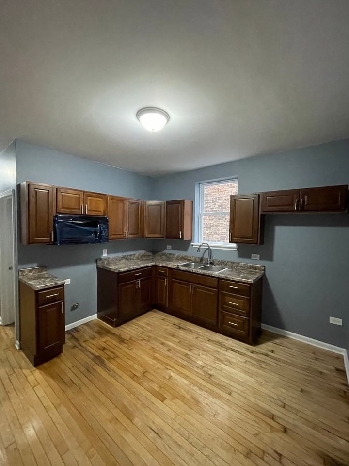 5924 S Rockwell St #1 - Photo 7 of 7