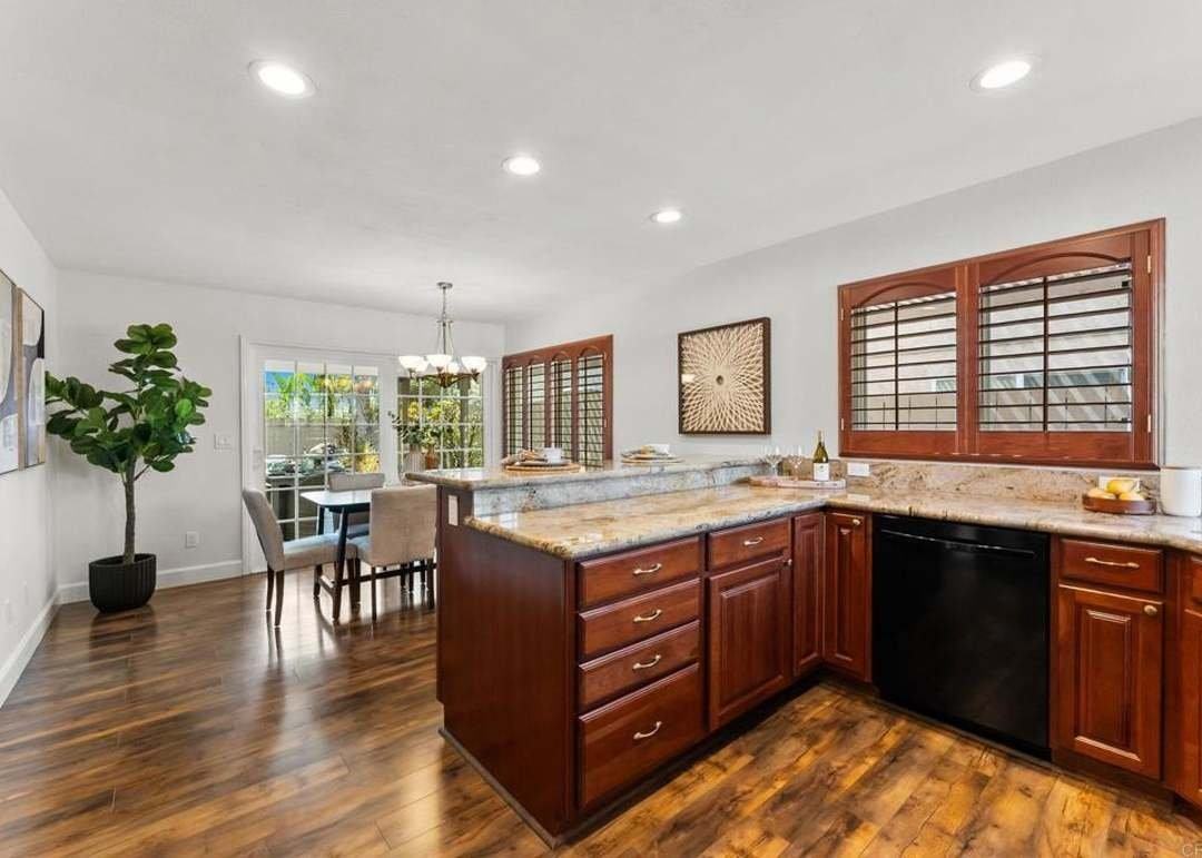 5725 Avenida Sanchez - Photo 4 of 18