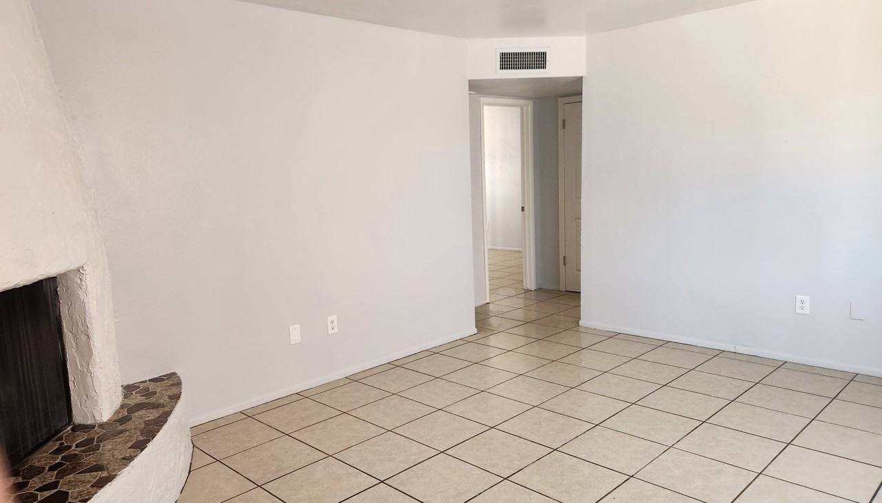 6701 N. 27th Avenue - Photo 4 of 10