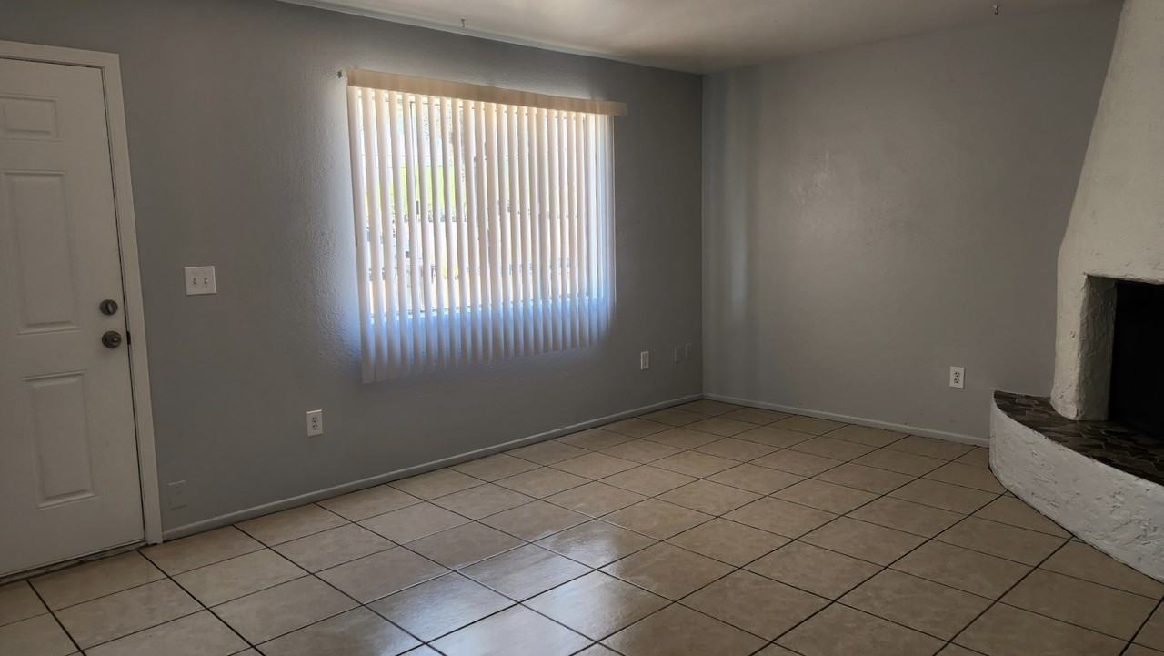 6701 N. 27th Avenue - Photo 6 of 10