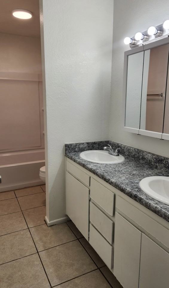 6701 N. 27th Avenue - Photo 7 of 10
