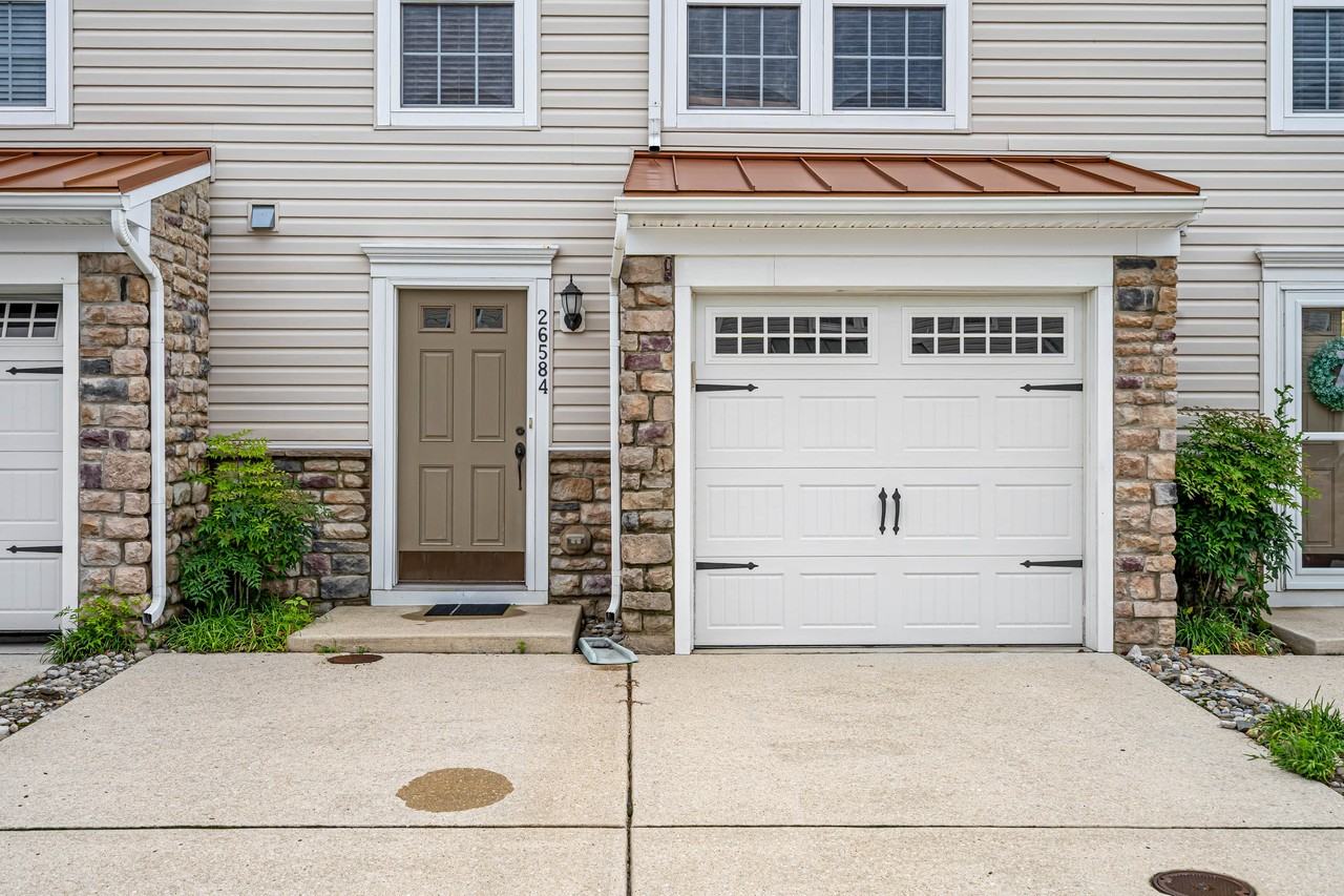 26584 Raleigh Rd #1 - Photo 4 of 33