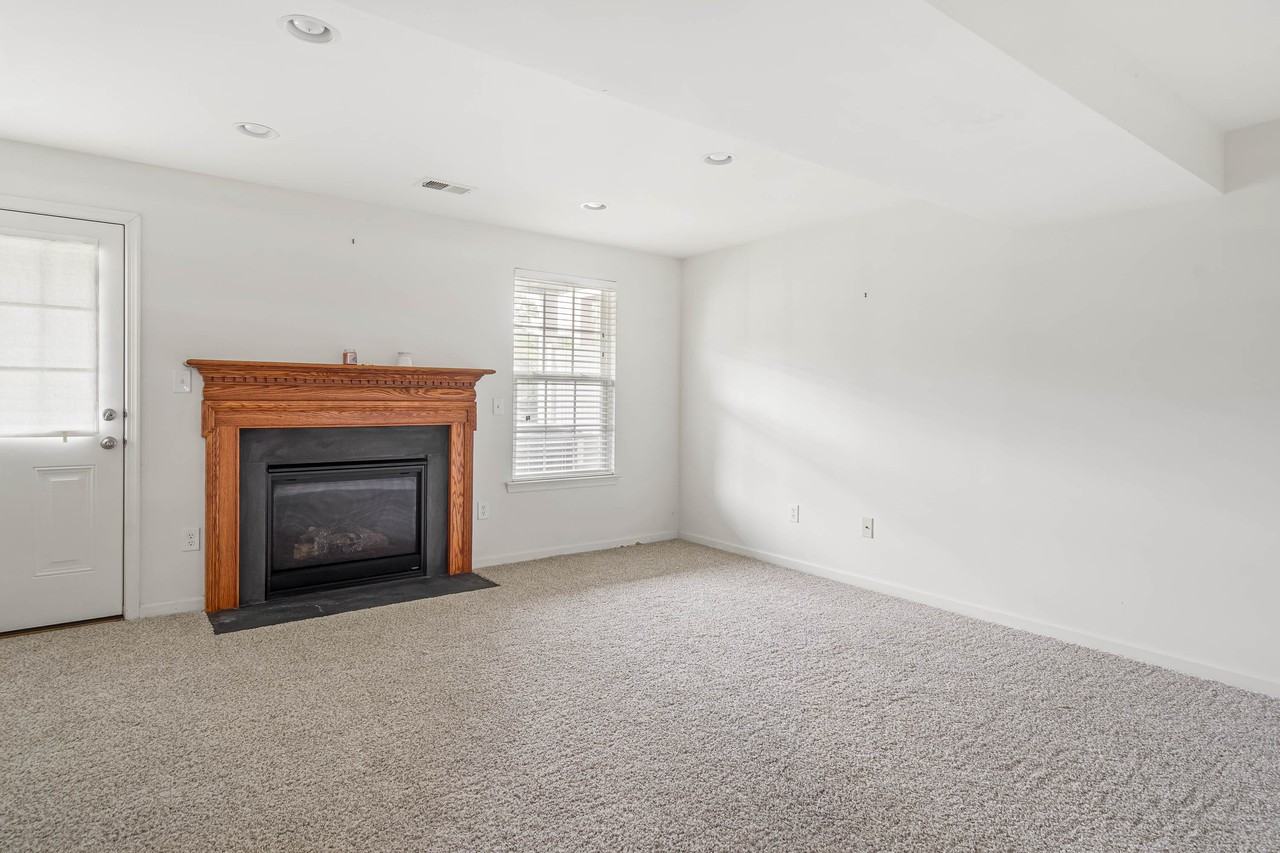 26584 Raleigh Rd #1 - Photo 7 of 33