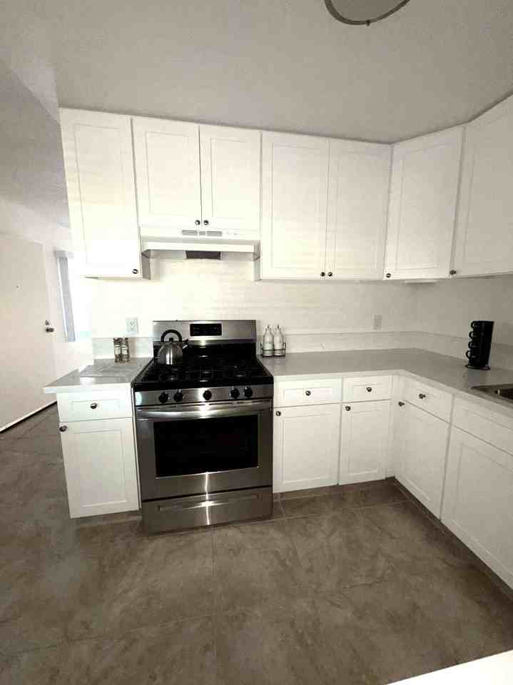 13490 Foothill Blvd - Photo 5 of 10