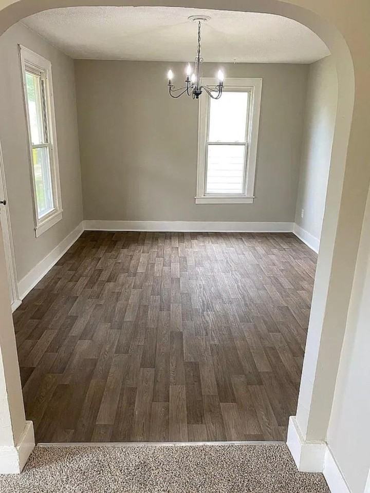 318 N Lyman St - Photo 4 of 10