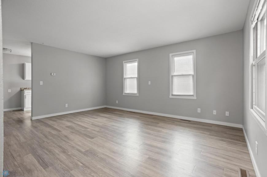 709 26th St N - Photo 3 of 10