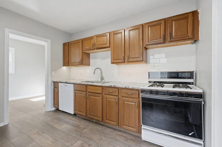 3207 Homestead Ave - Photo 5 of 10