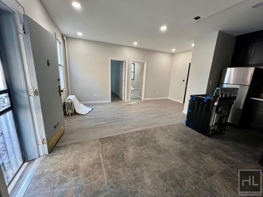 605 Liberty Ave - Photo 2 of 10