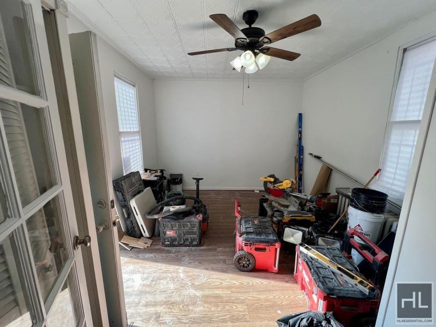 605 Liberty Ave - Photo 3 of 10
