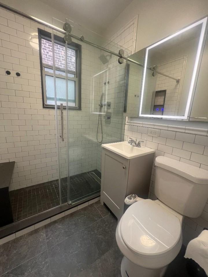4604 Skillman Ave - Photo 6 of 9