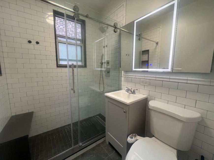 4604 Skillman Ave - Photo 7 of 9