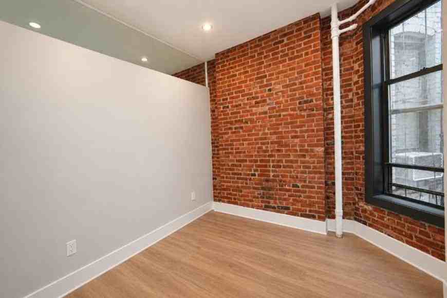 9 W 103rd St - Photo 5 of 10