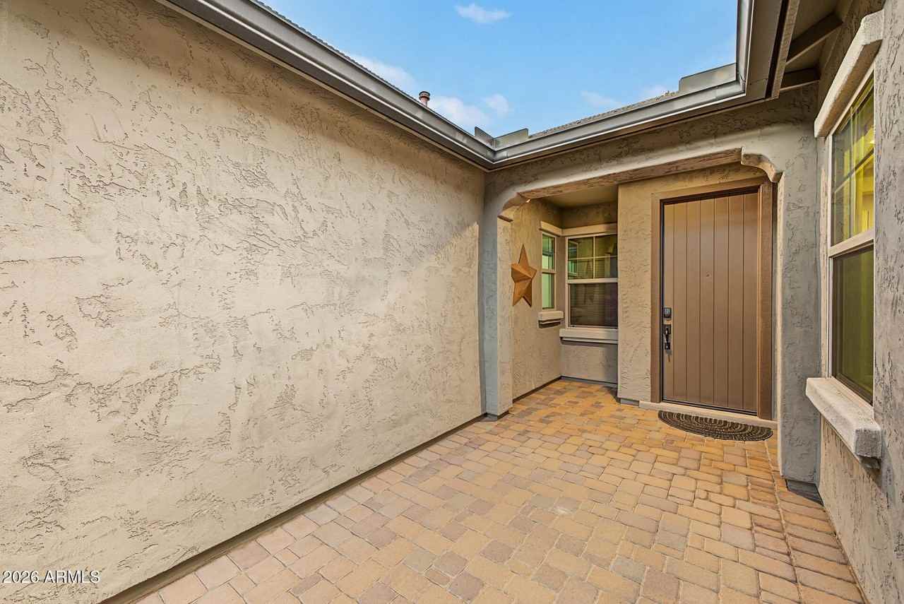547 S 197th Ave - Photo 7 of 40