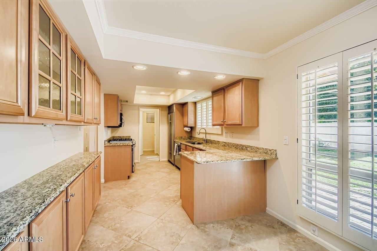 201 W Diana Ave - Photo 4 of 27