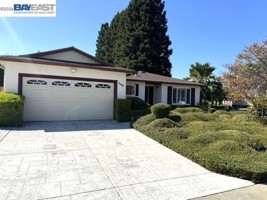 featured image of 300 Kingsley Pl