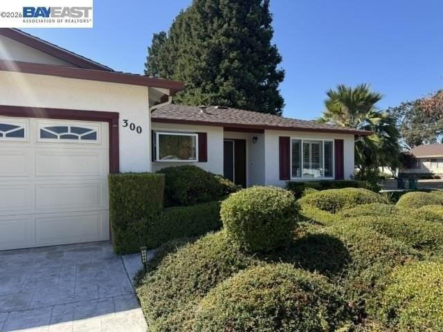 300 Kingsley Pl - Photo 2 of 19