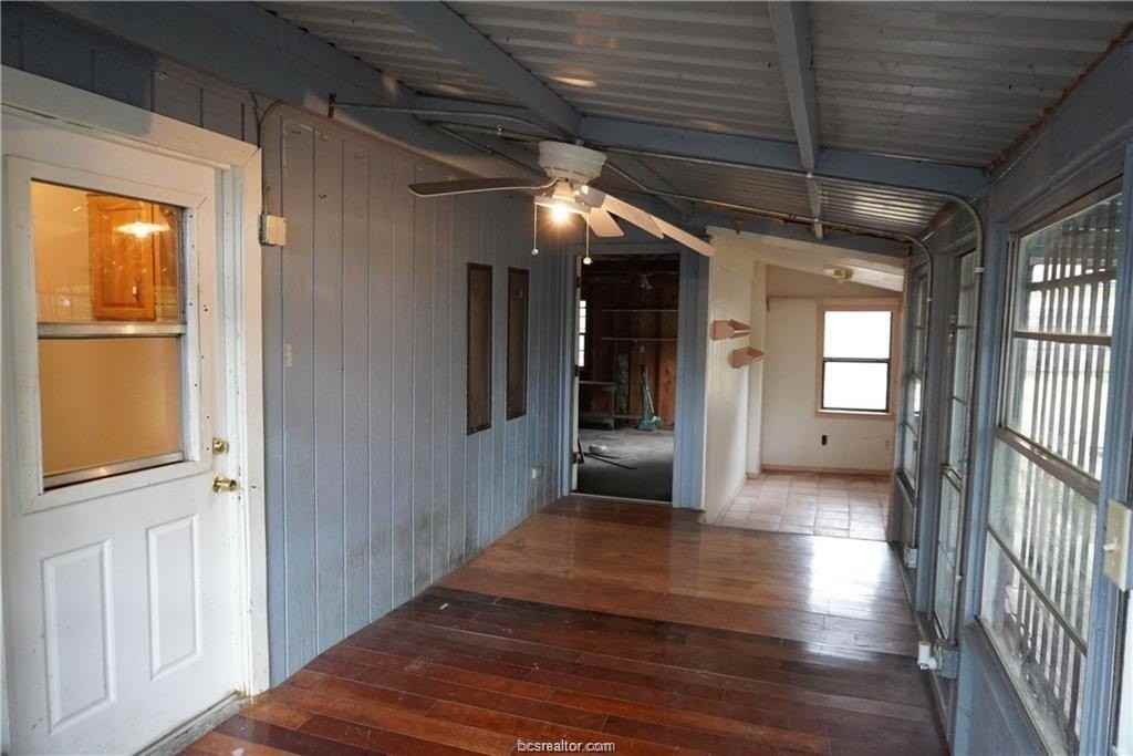 4644 Merlin Dr - Photo 7 of 10