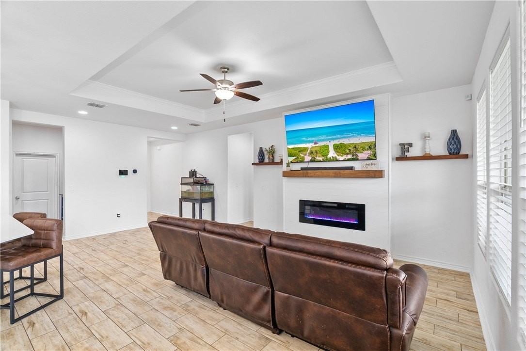 1016 Ocean Breeze - Photo 4 of 20