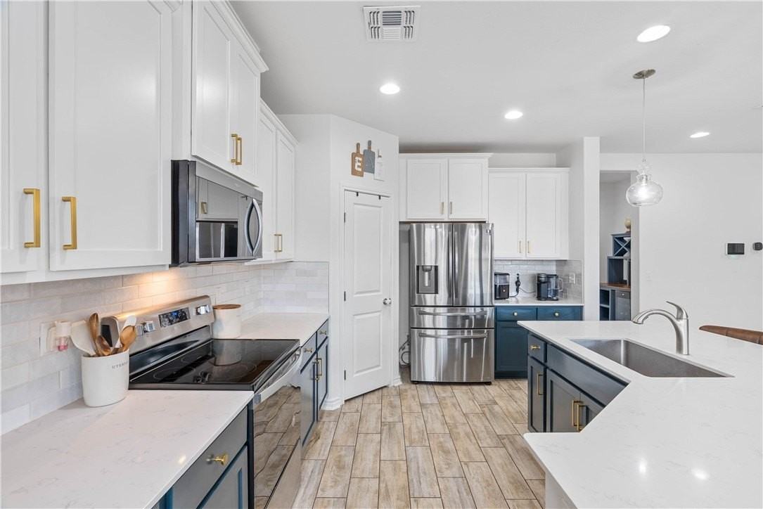 1016 Ocean Breeze - Photo 6 of 20