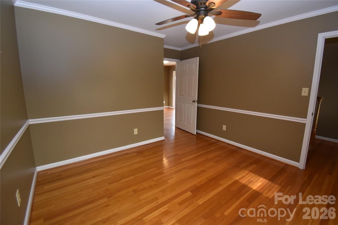 3377 Paul Heavner Ln - Photo 4 of 41