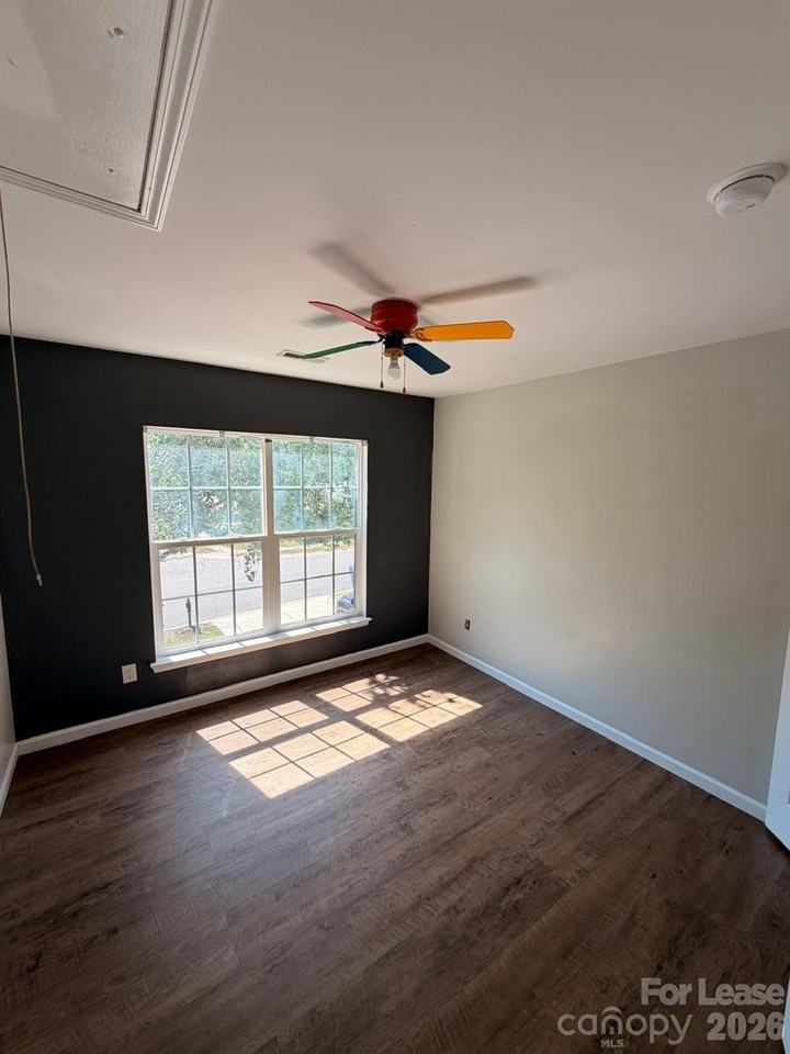 1842 Moss Creek Dr - Photo 5 of 46