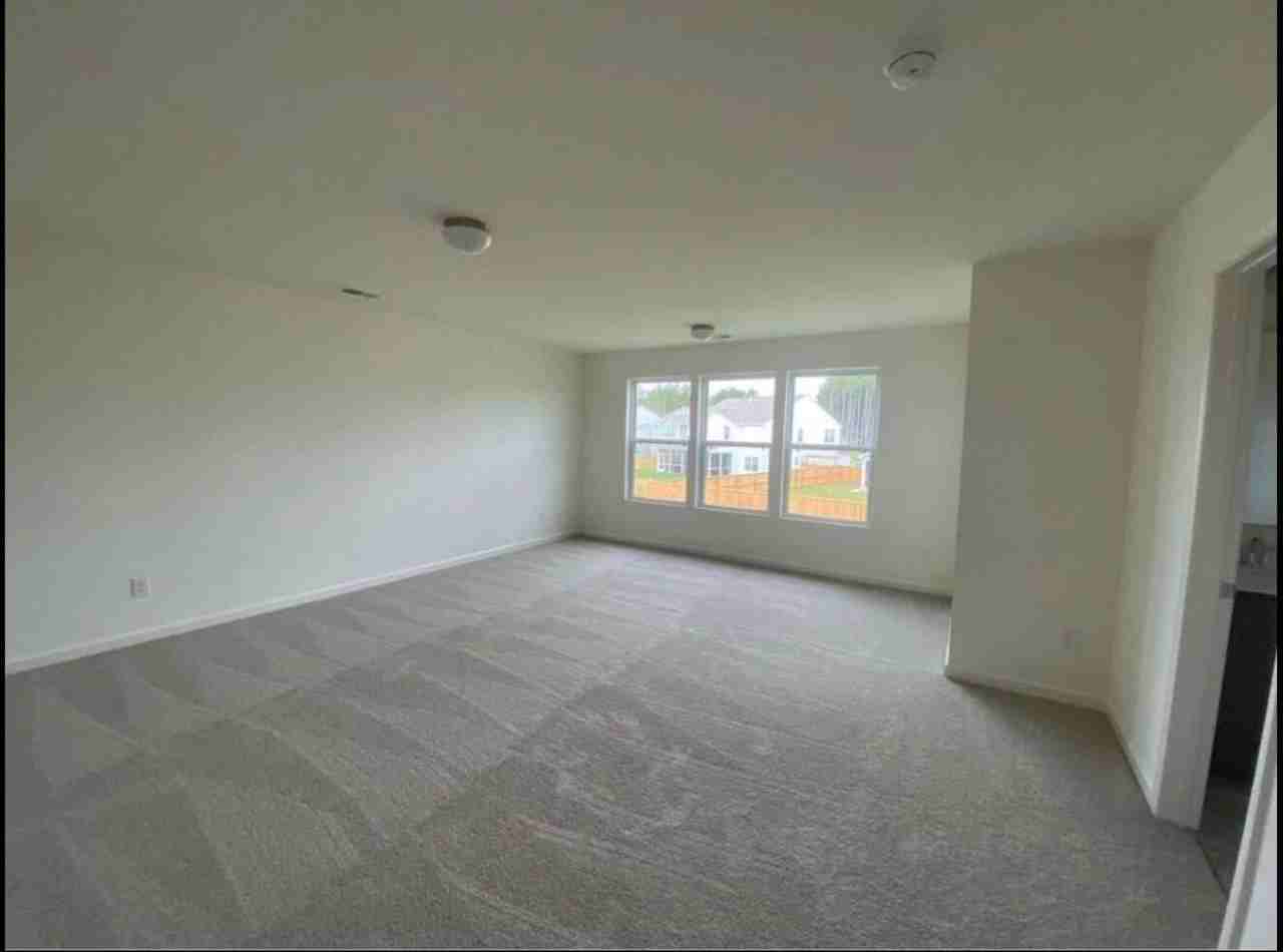 460 Fox Sparrow Ct - Photo 4 of 8