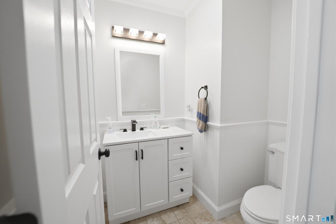 1463 Black Rock Tpke #3 - Photo 5 of 18