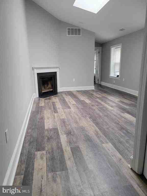 1617 Green St - Photo 3 of 25