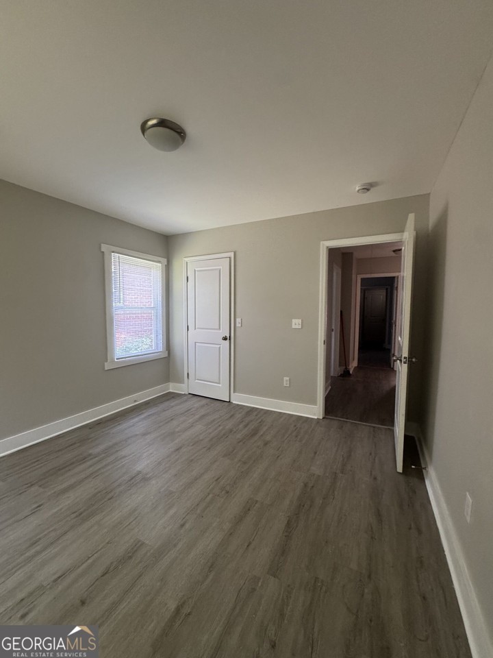 1174 Dolphin Dr Sw - Photo 2 of 14