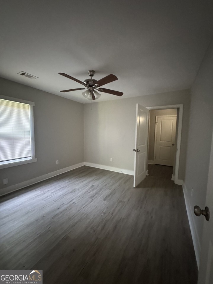 1174 Dolphin Dr Sw - Photo 4 of 14