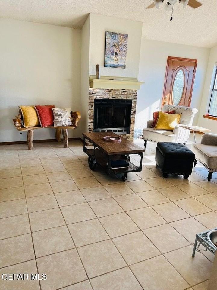 6801 Ridgley Way - Photo 4 of 14