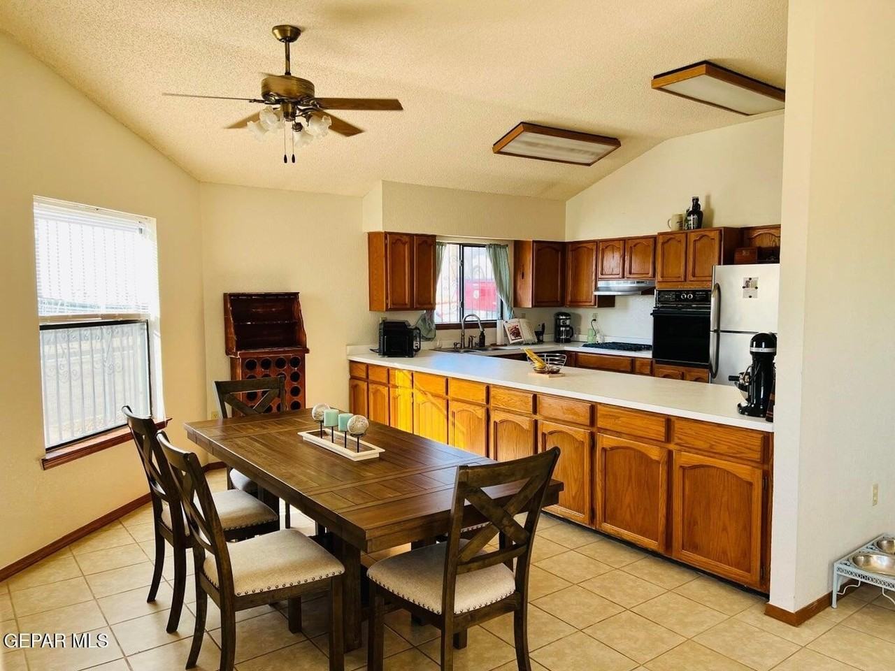 6801 Ridgley Way - Photo 7 of 14