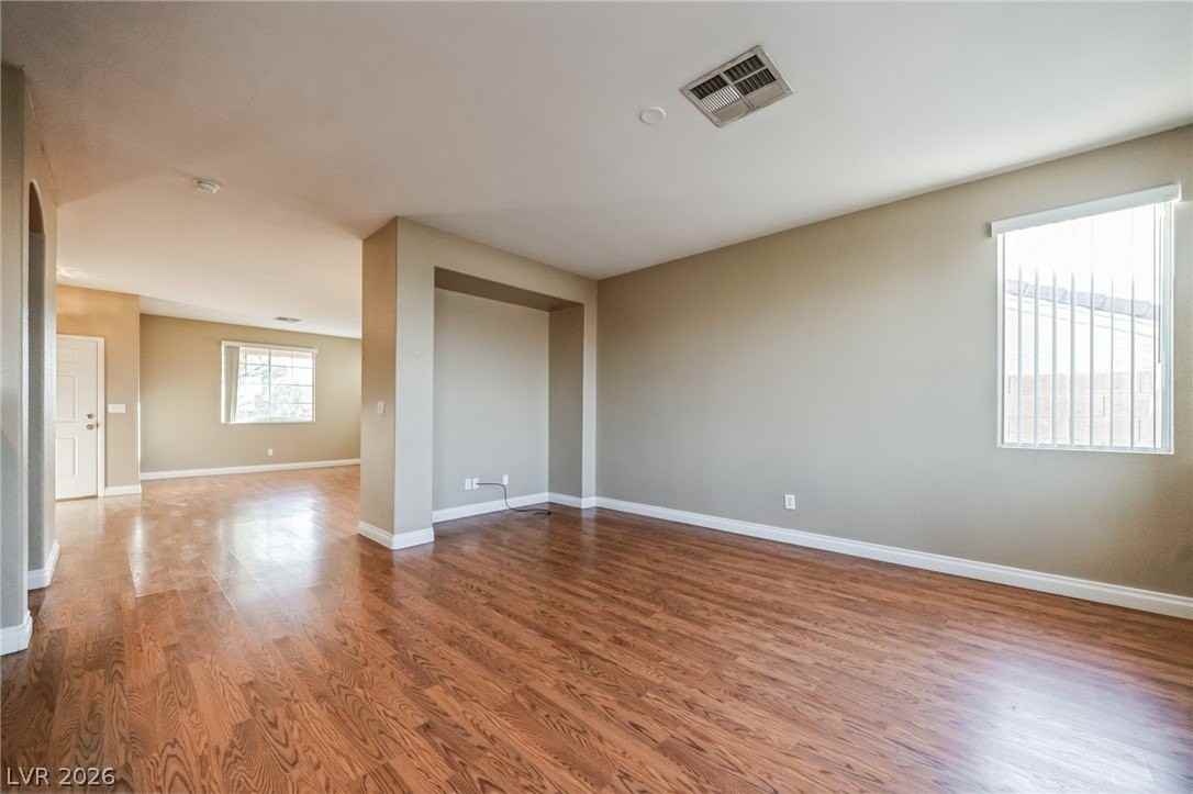 3413 Mastercraft Ave - Photo 5 of 18