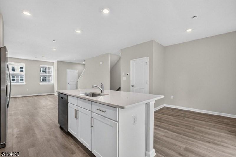 139 Essex Ave - Photo 4 of 14
