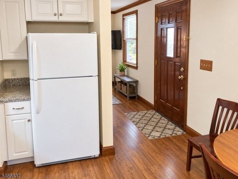 6 Fairchild Ave - Photo 3 of 8