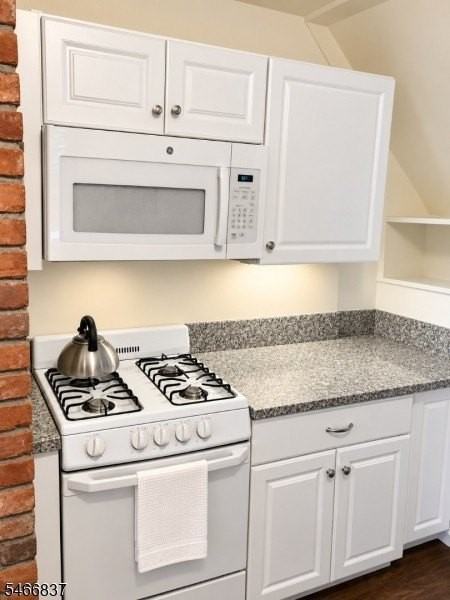 6 Fairchild Ave - Photo 4 of 8