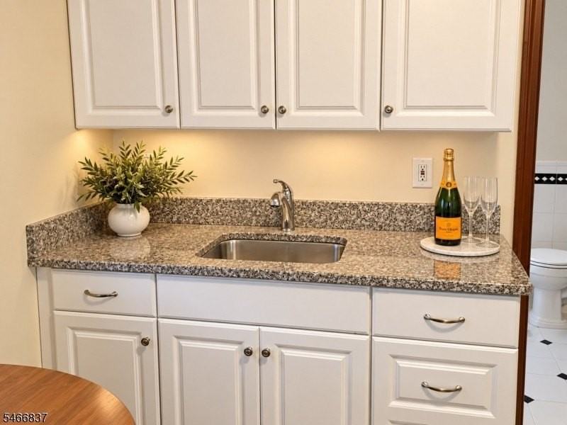 6 Fairchild Ave - Photo 5 of 8