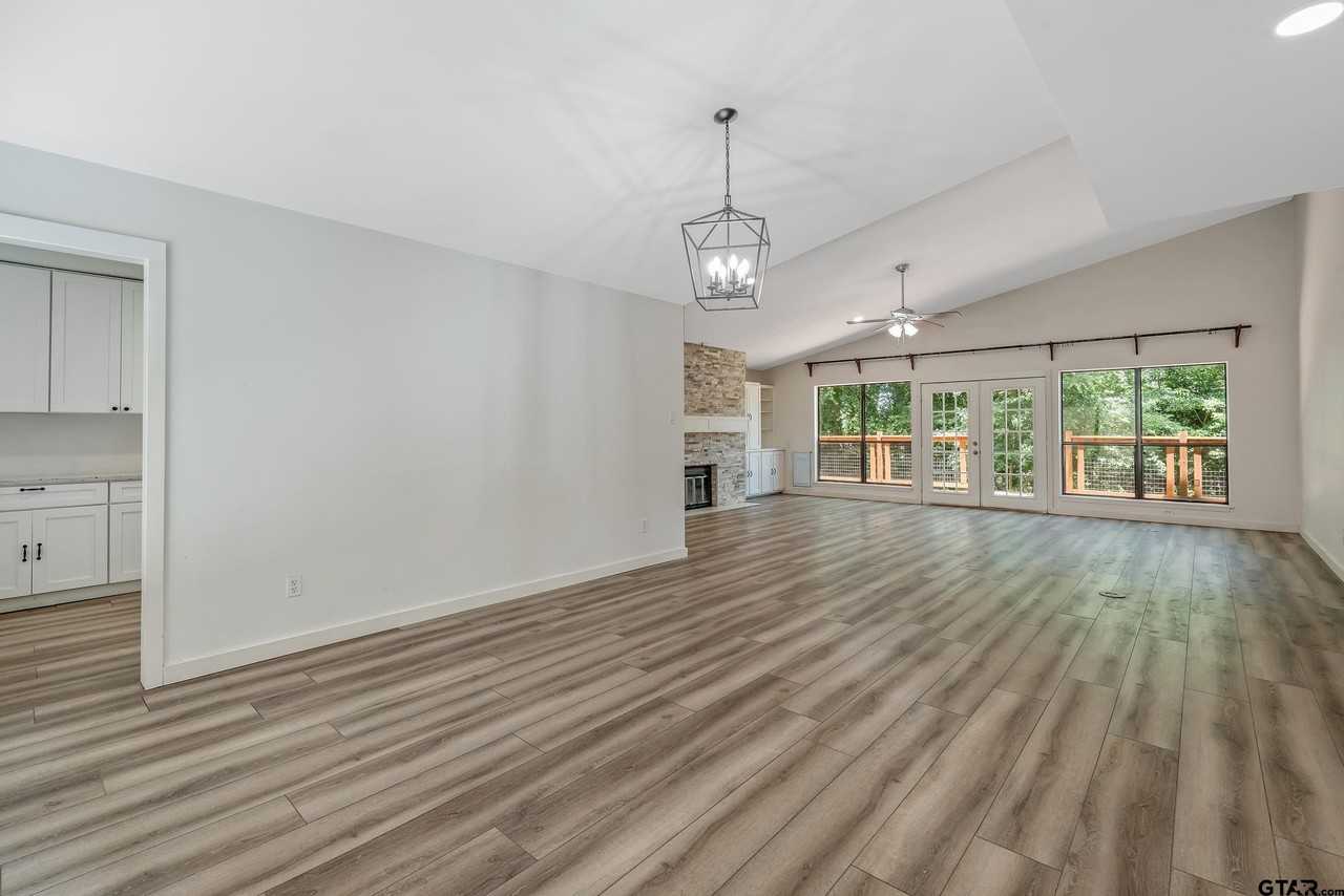 607 Northgate Dr - Photo 5 of 30