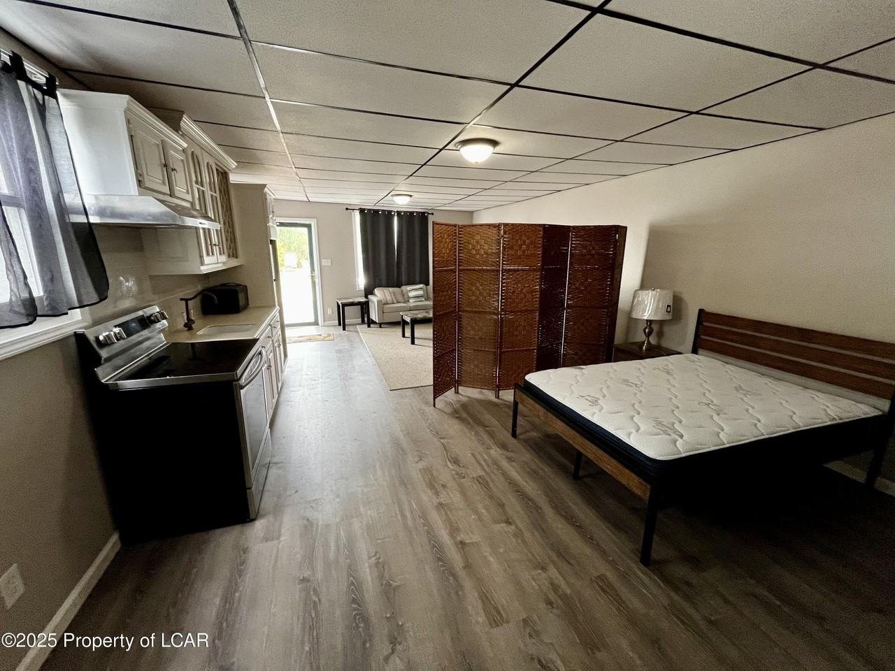 287 E Main St - Photo 6 of 6