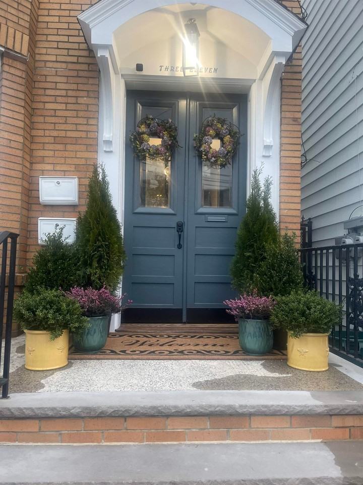 311 25th St - Photo 2 of 23