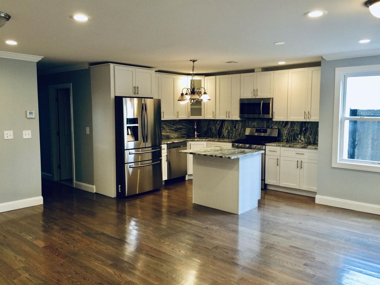 155 Cambridge Ave #2R - Photo 3 of 11